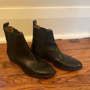 Everlane Chelsea Boots - barely worn